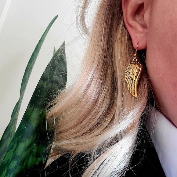 Angel wing earrings - Picture 1 of 2